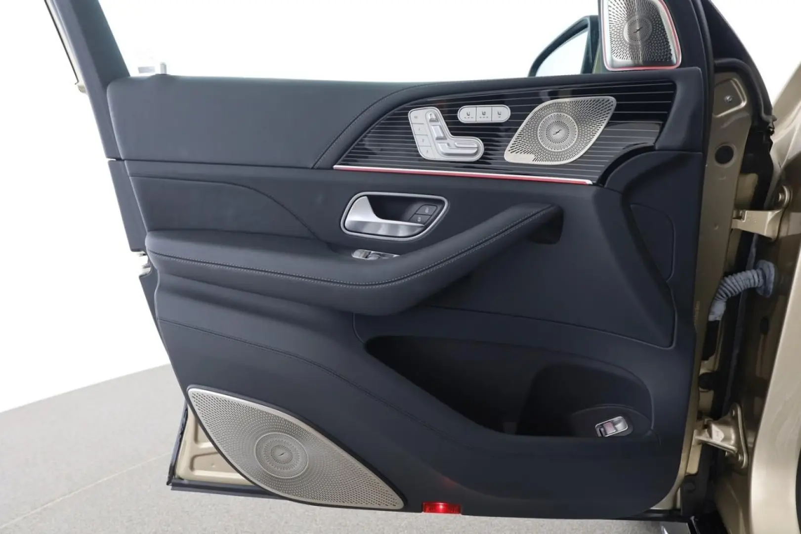 GLS 600 Maybach First-Class Fond TV Massage Pano