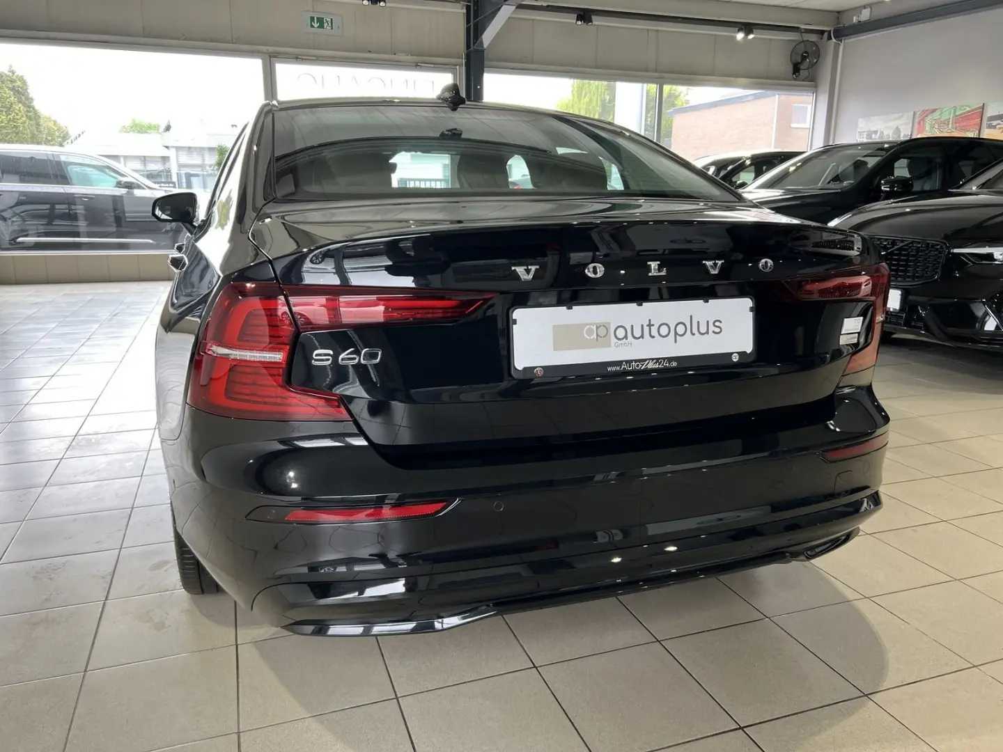 S60 T8 Ultimate Dark Recharge AWD B&W Massage