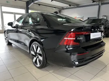 S60 T8 Ultimate Dark Recharge AWD B&W Massage
