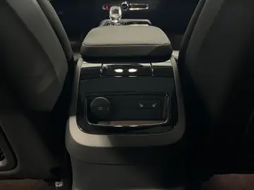 S60 T8 Ultimate Dark Recharge AWD B&W Massage