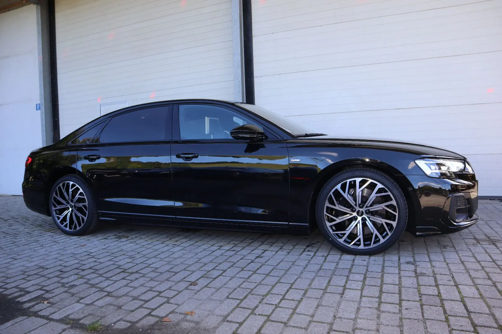 Audi A8L 60 TFSIe lang exclusive