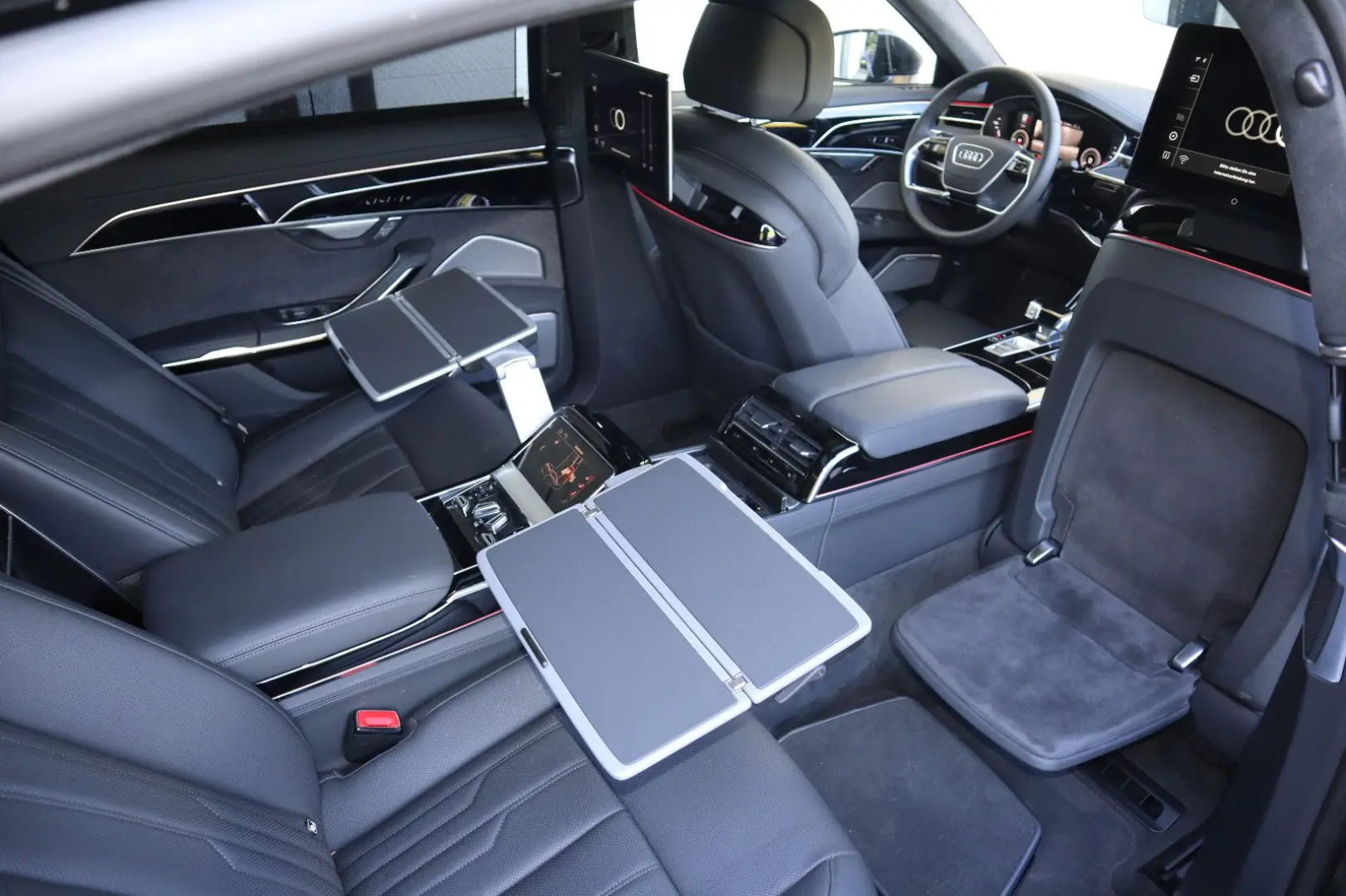 Audi A8L 60 TFSIe lang exclusive