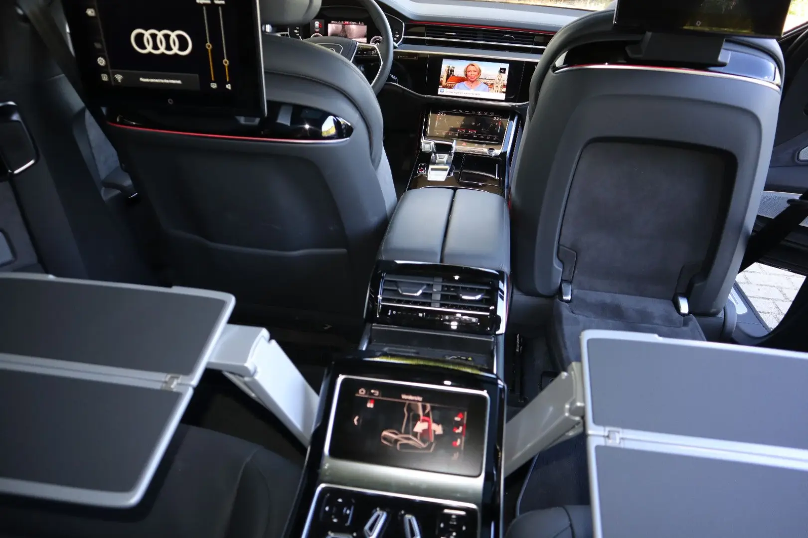 Audi A8L 60 TFSIe lang exclusive