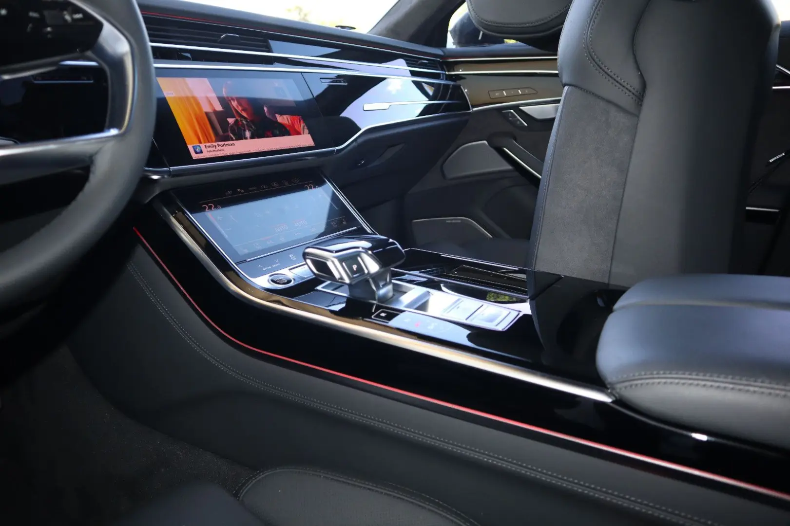 Audi A8L 60 TFSIe lang exclusive