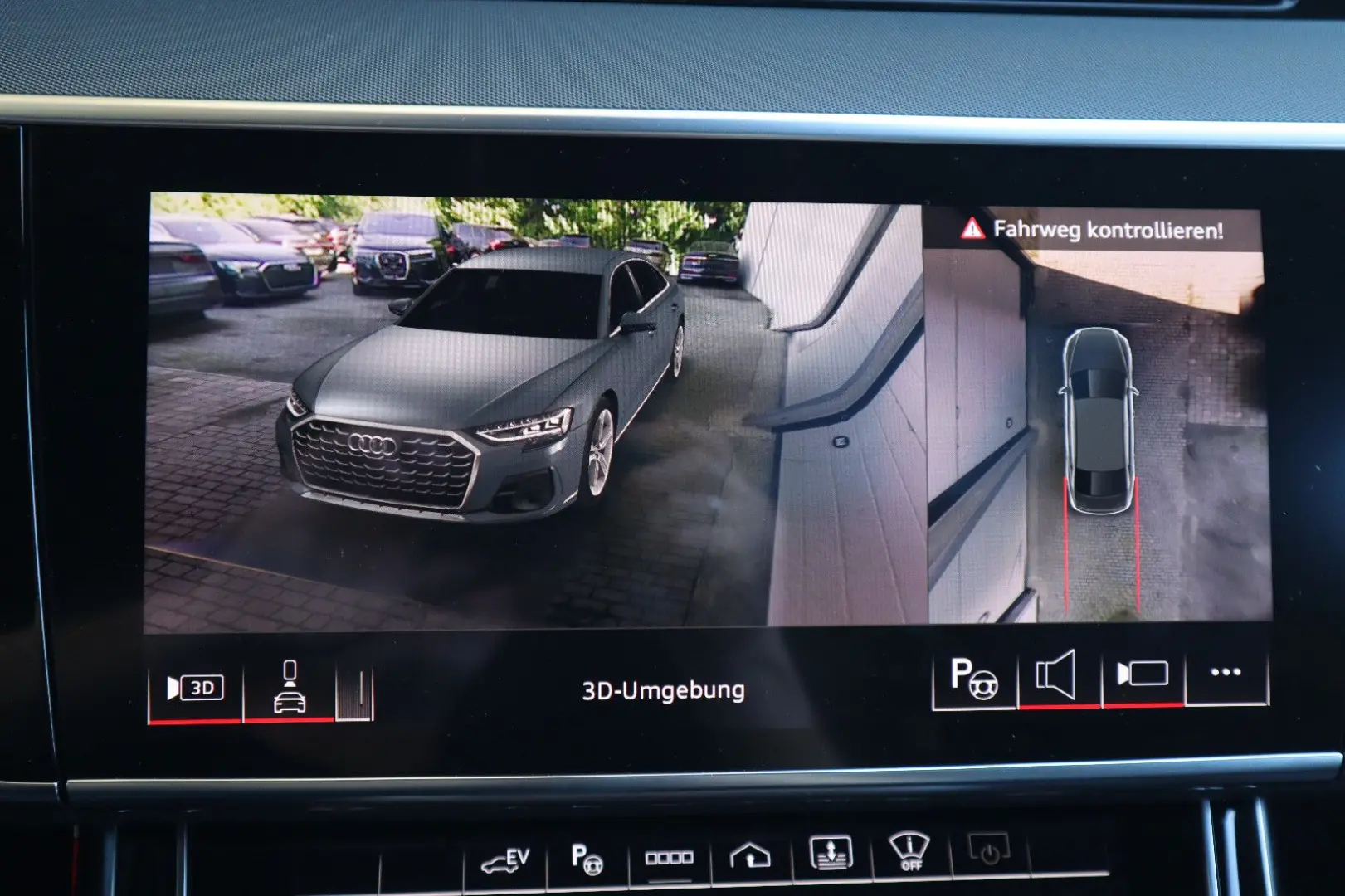 Audi A8L 60 TFSIe lang exclusive