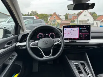 Golf VIII Life 1.5 eTSI 7-DSG KAMERA LED HUD