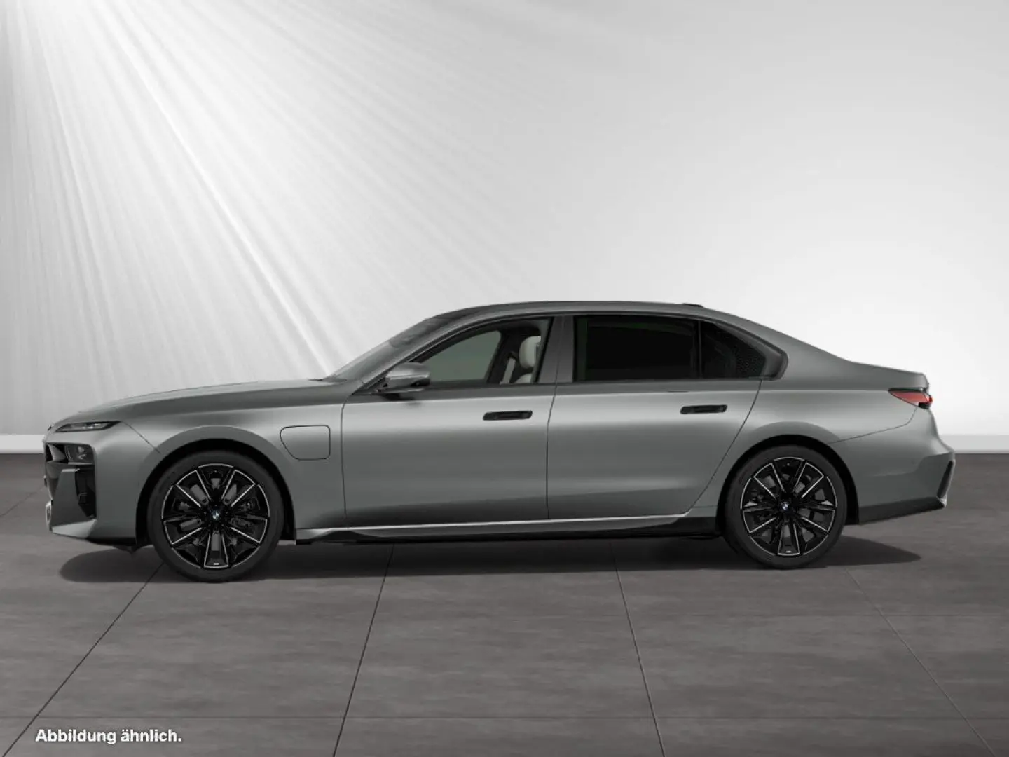 750e xDrive Individual/Frozen|M Sport Pro|B&W