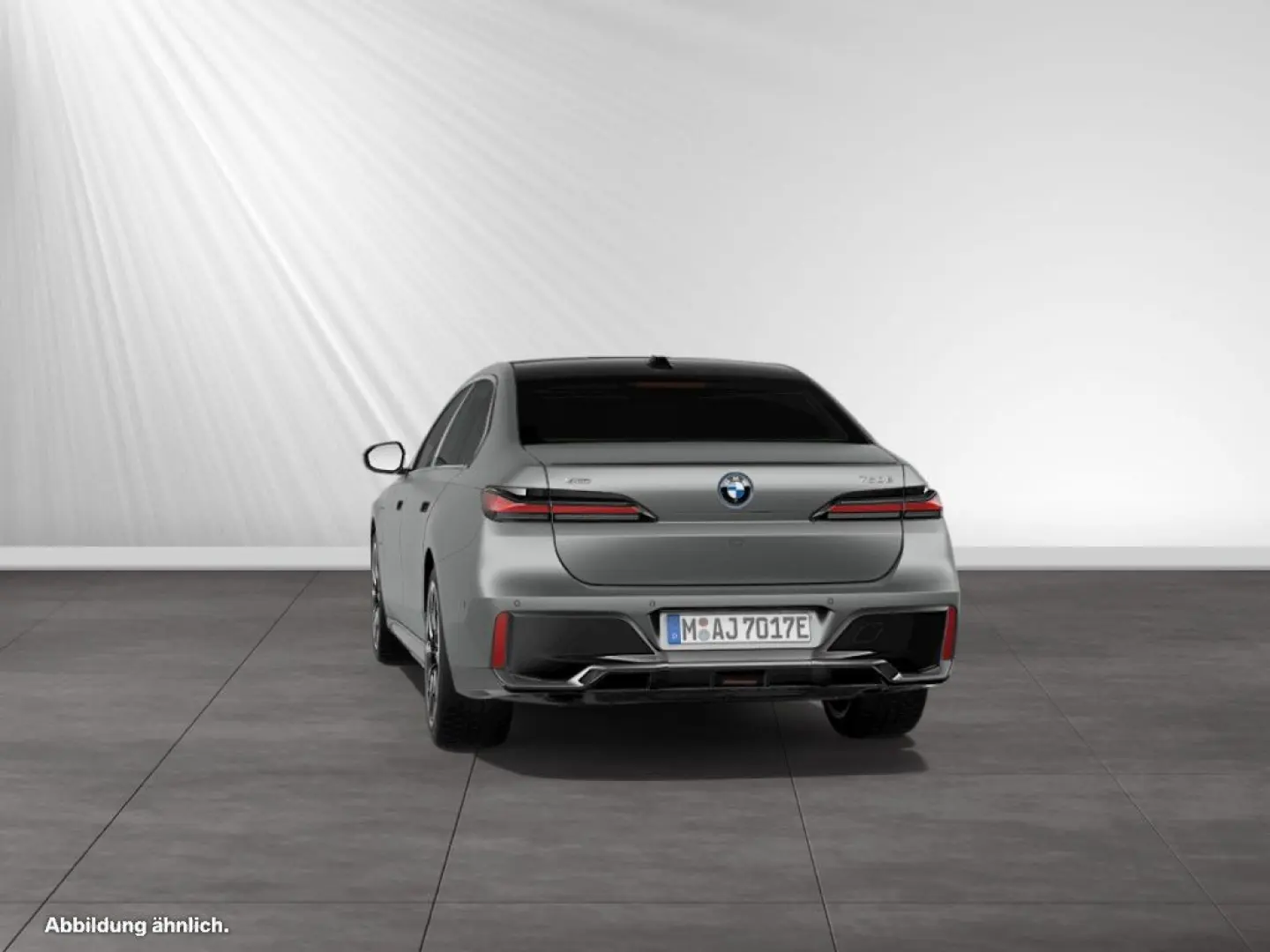 750e xDrive Individual/Frozen|M Sport Pro|B&W