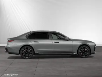 750e xDrive Individual/Frozen|M Sport Pro|B&W
