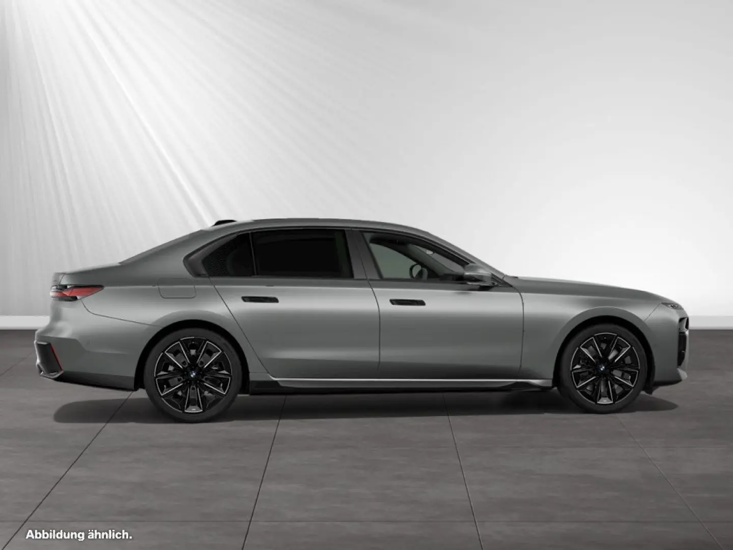 750e xDrive Individual/Frozen|M Sport Pro|B&W