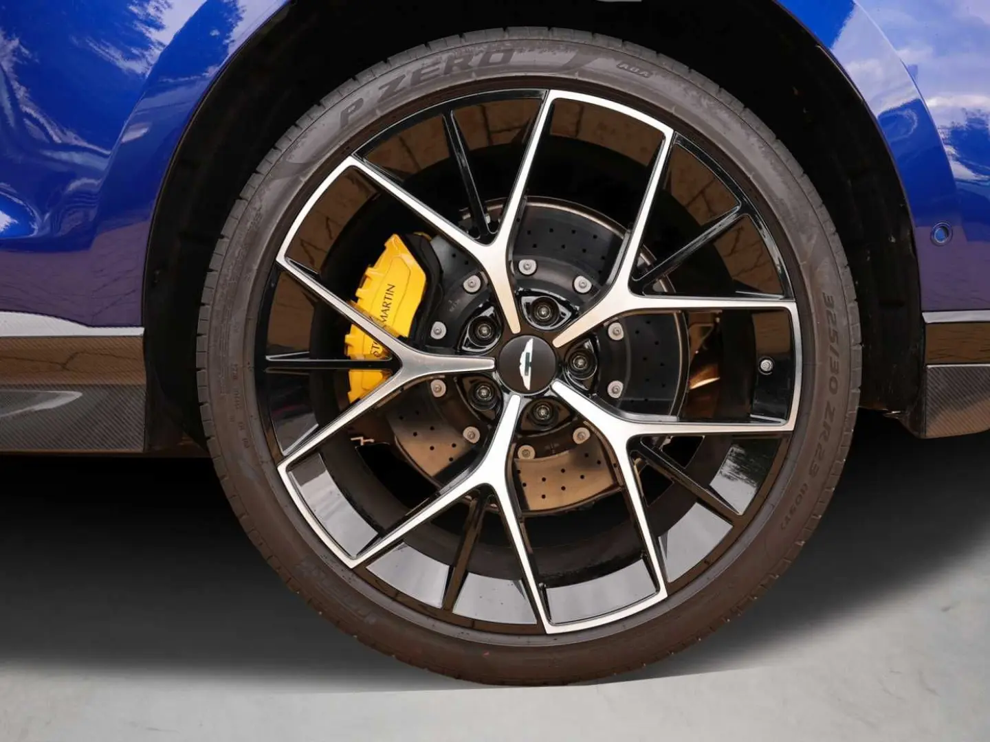 Aston Martin DBX 707 MY 2025