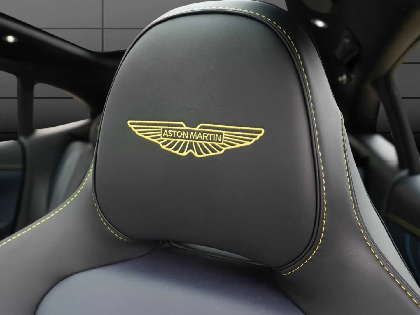Aston Martin DBX 707 MY 2025