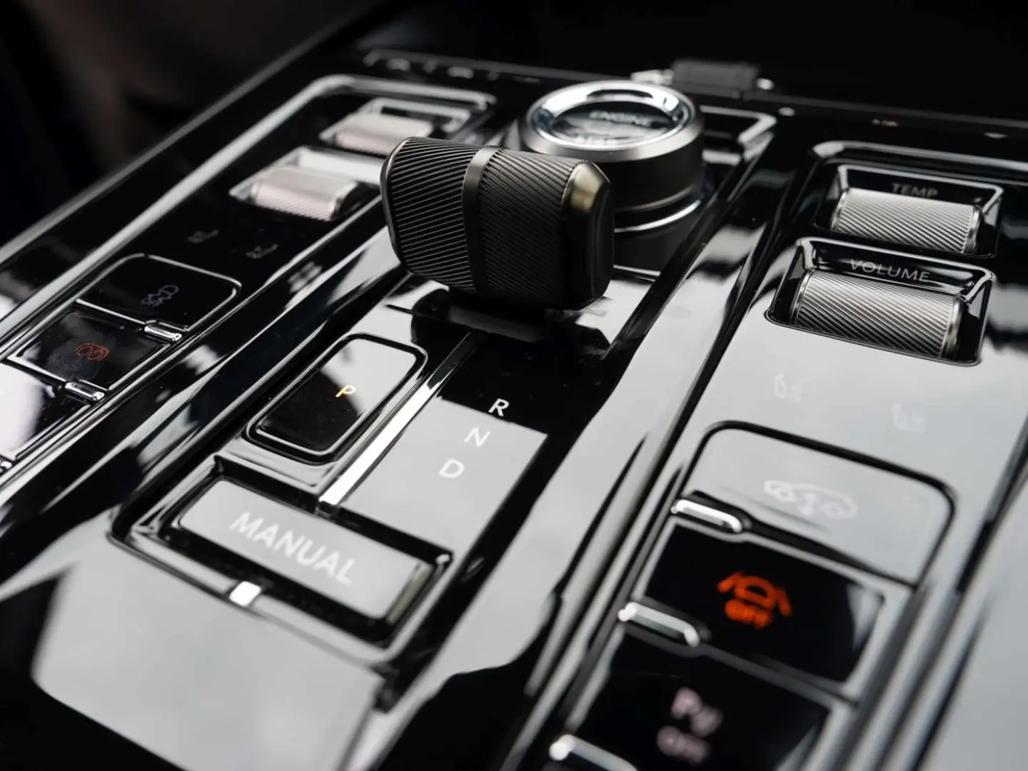 Aston Martin DBX 707 MY 2025