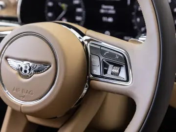 Bentley  Flying Spur S V8