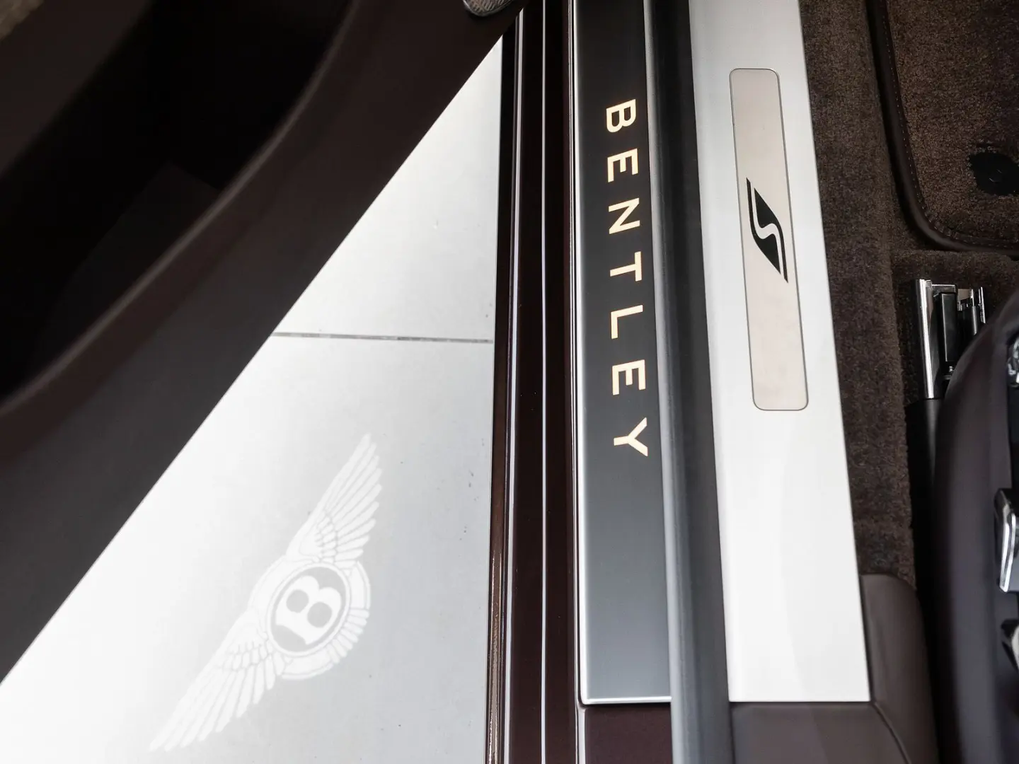 Bentley  Flying Spur S V8