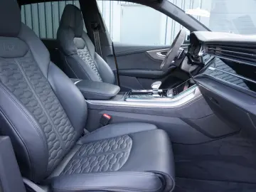 RSQ8 HUD Pano 360° B&O Sitzbelüf 23