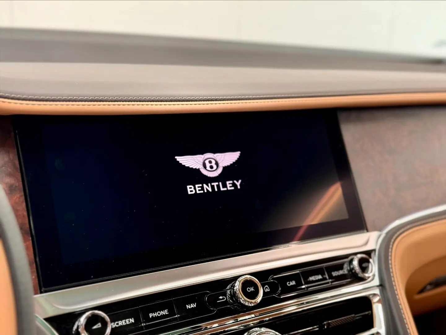 Bentley Flying Spur Azure V8