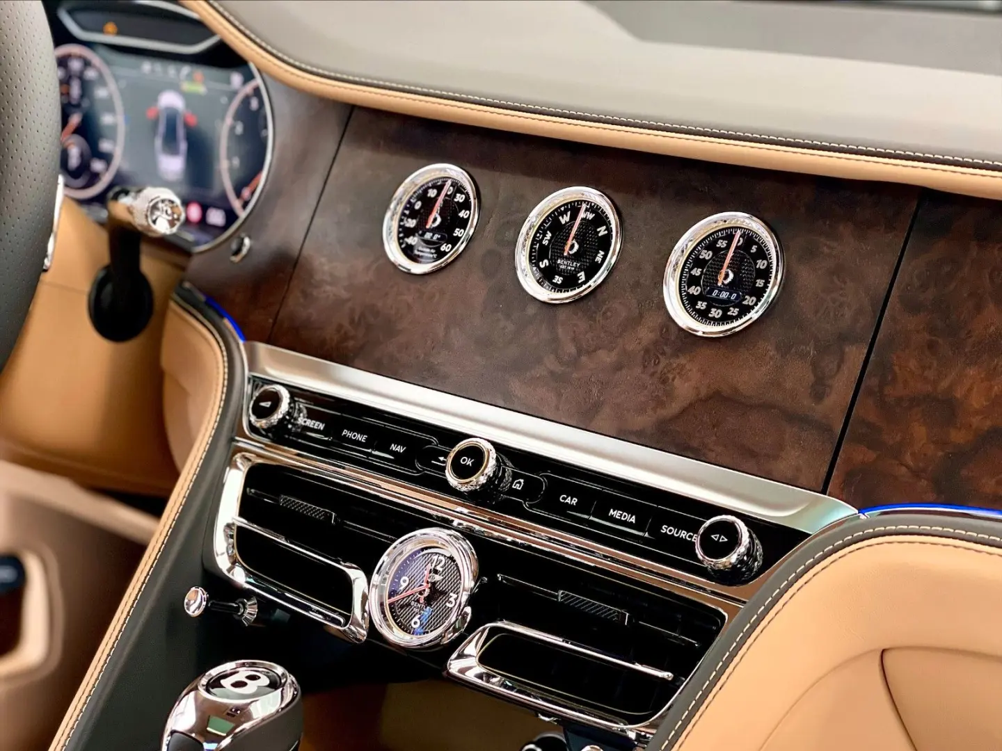 Bentley Flying Spur Azure V8