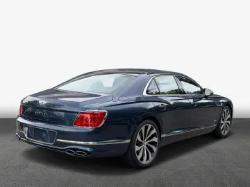 Bentley New Flying Spur V8 Azure