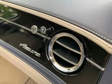 Bentley New Flying Spur V8 Azure