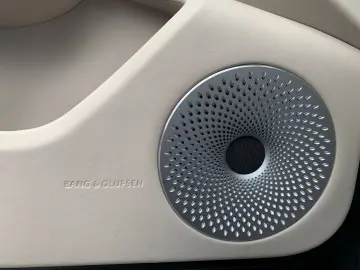 Bentley New Flying Spur V8 Azure