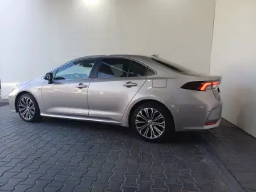 Toyota Corolla 1,8 Hybrid Design