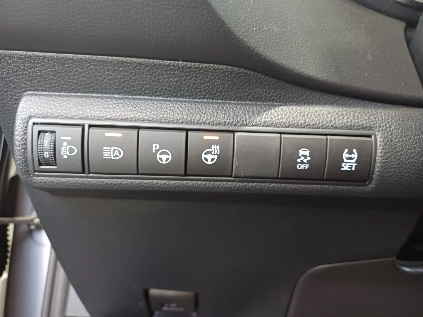 Toyota Corolla 1,8 Hybrid Design