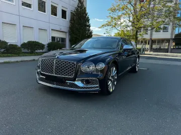 Bentley Flying Spur Mulliner V8 Mulliner REAR Entertain.