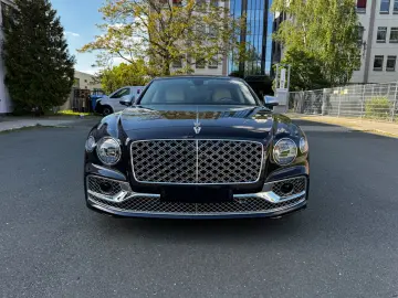 Bentley Flying Spur Mulliner V8 Mulliner REAR Entertain.