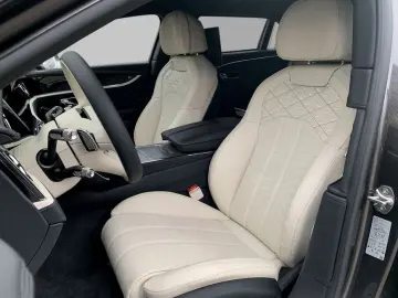 Bentley New Flying Spur V8 Hybrid Mulliner