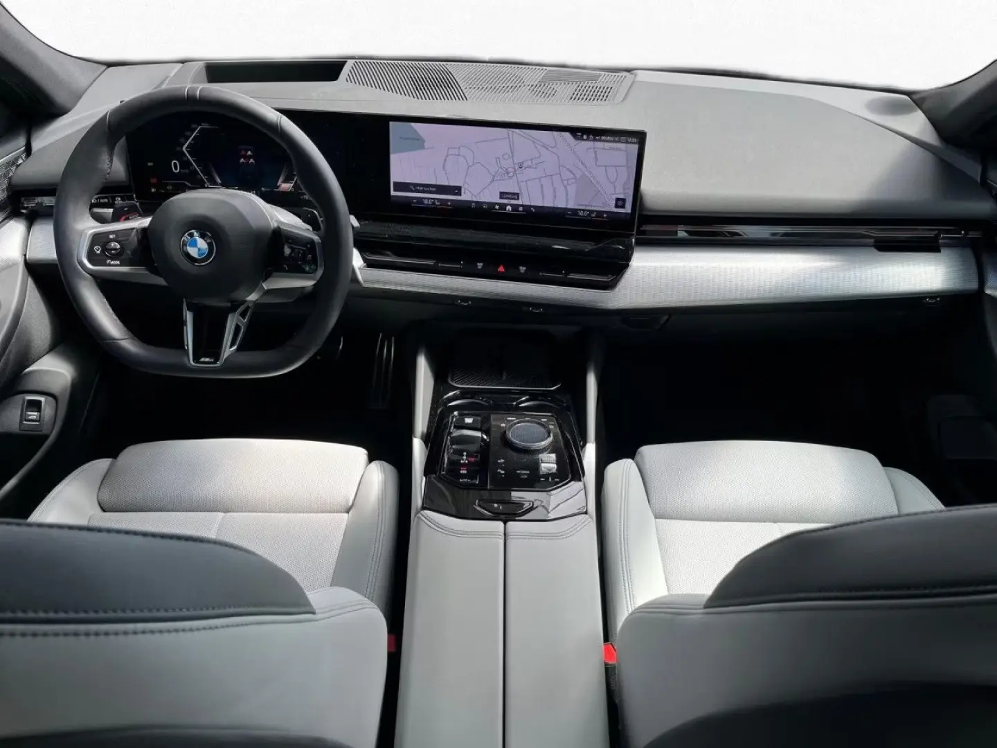BMW 520i Msport/interior alb/Distronic/HUD