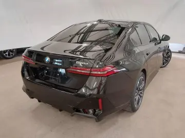 520d M Sport Pro HUD ACC SuView.PanoD.Icon Glow