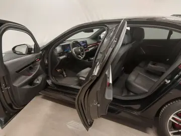 520d M Sport Pro HUD ACC SuView.PanoD.Icon Glow