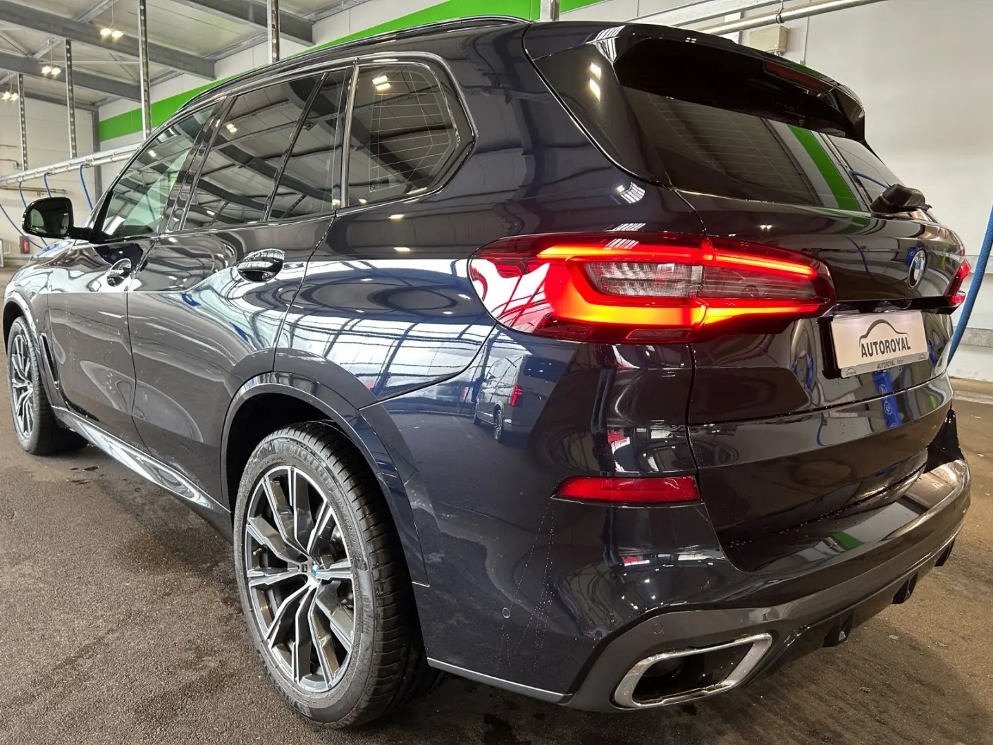BMW X5 xDrive 40 d M Sport--7 LOCURI