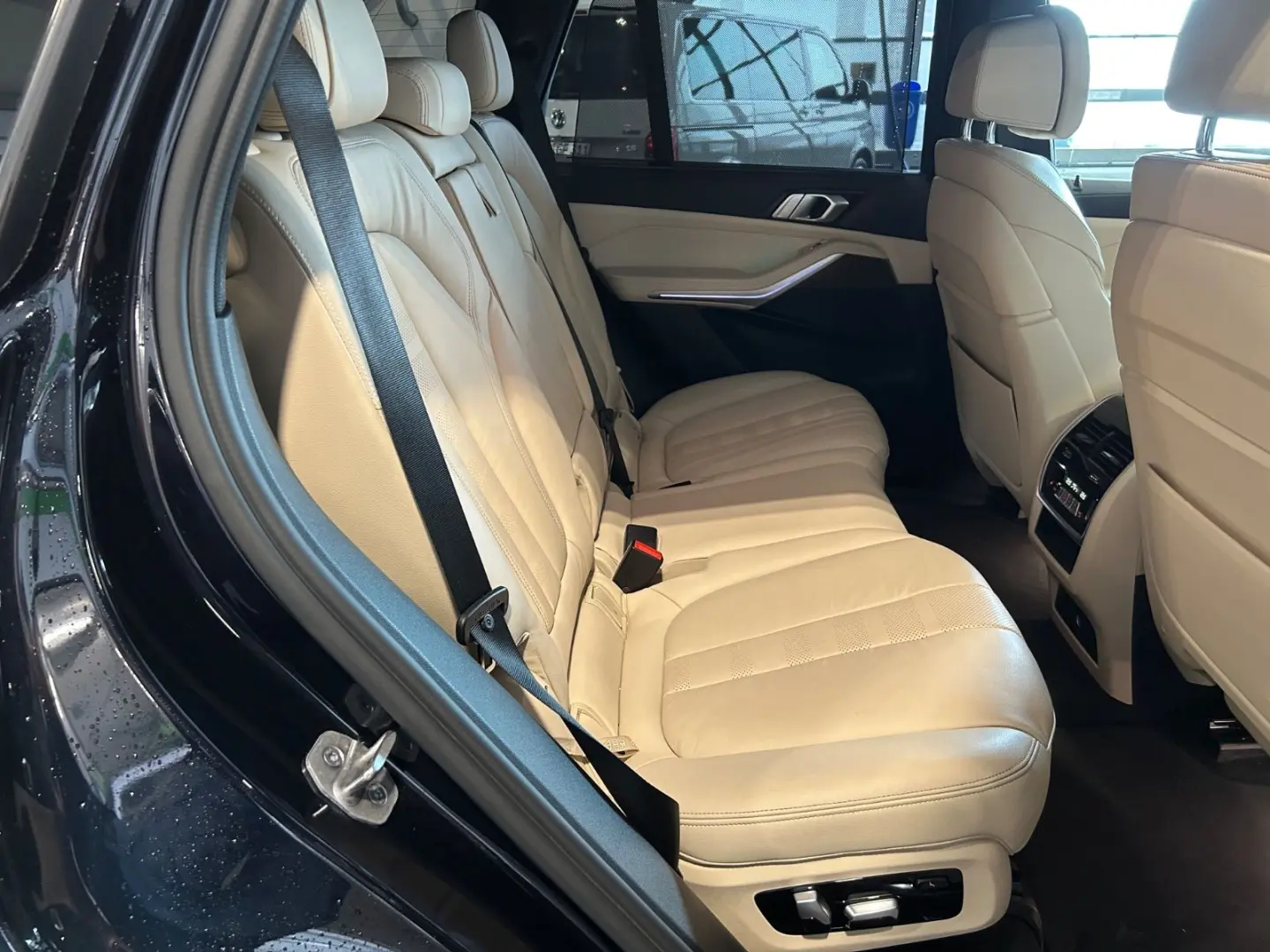 BMW X5 xDrive 40 d M Sport--7 LOCURI