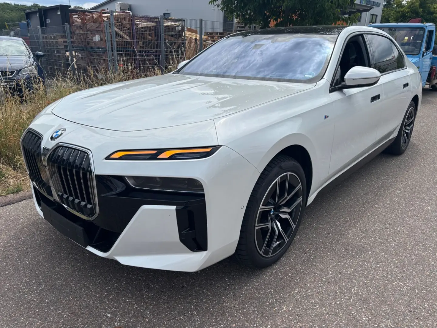 BMW 740 d xDrive MSport AHK SkyDACH