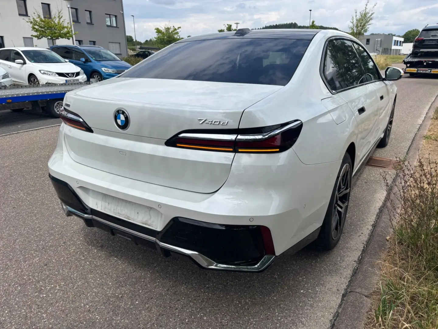 BMW 740 d xDrive MSport AHK SkyDACH