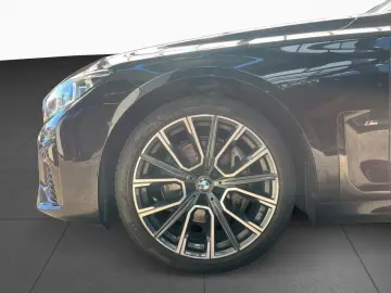 730d xDr. M Sport LiCoPro HUD PA+ SH DAPro Laser
