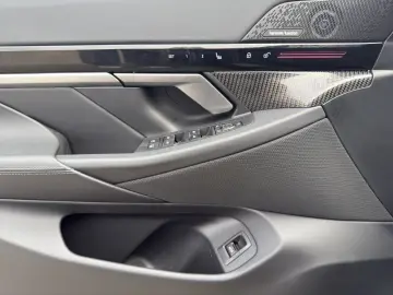 520d M Sport Pro/IconicGlow/Driving+/Parking+/AH