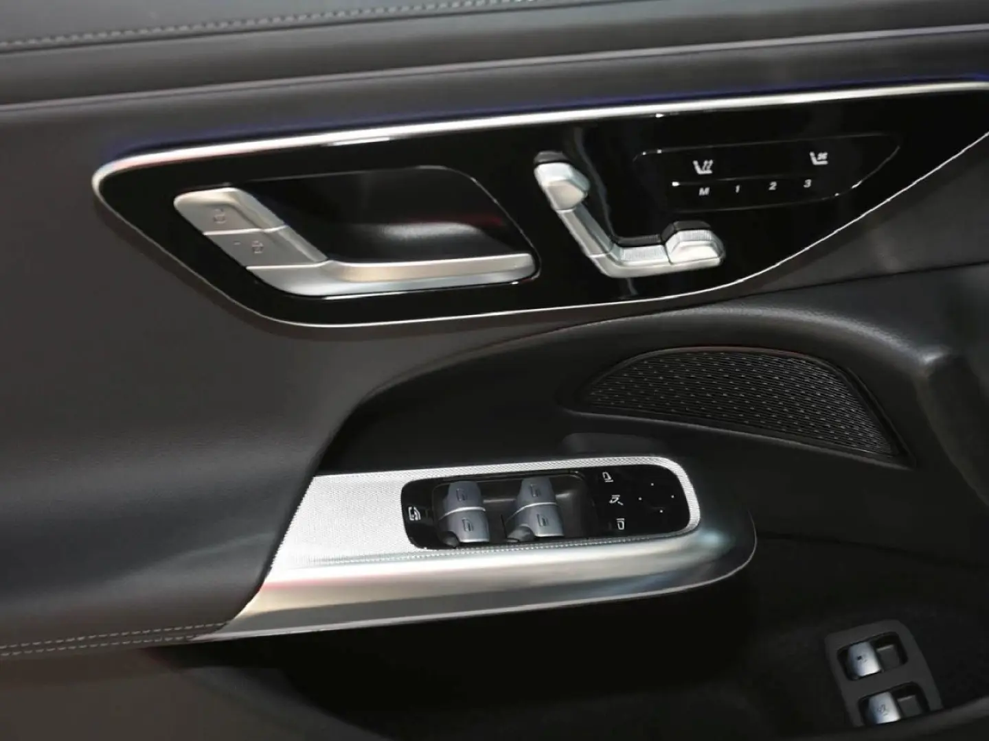 E 400 e 4M AMG Sitzklima Distronic Memory 360°