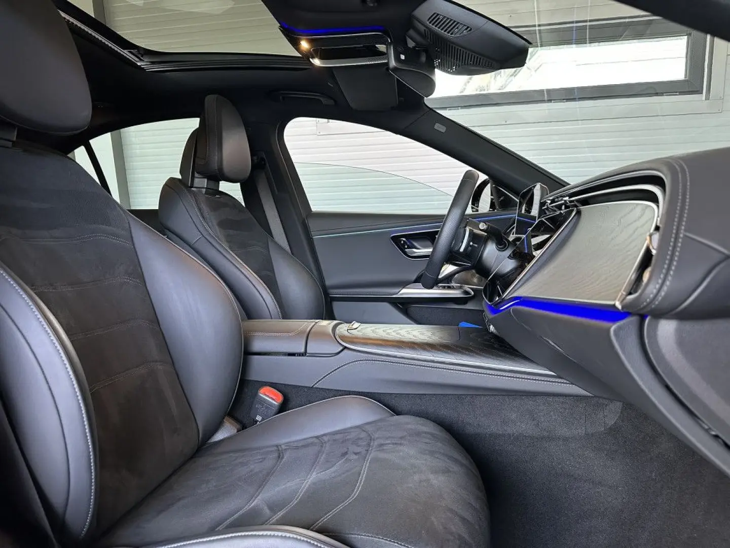E 300 de 4M AMG Premium|Pano|HUD|Distr.+|LM20