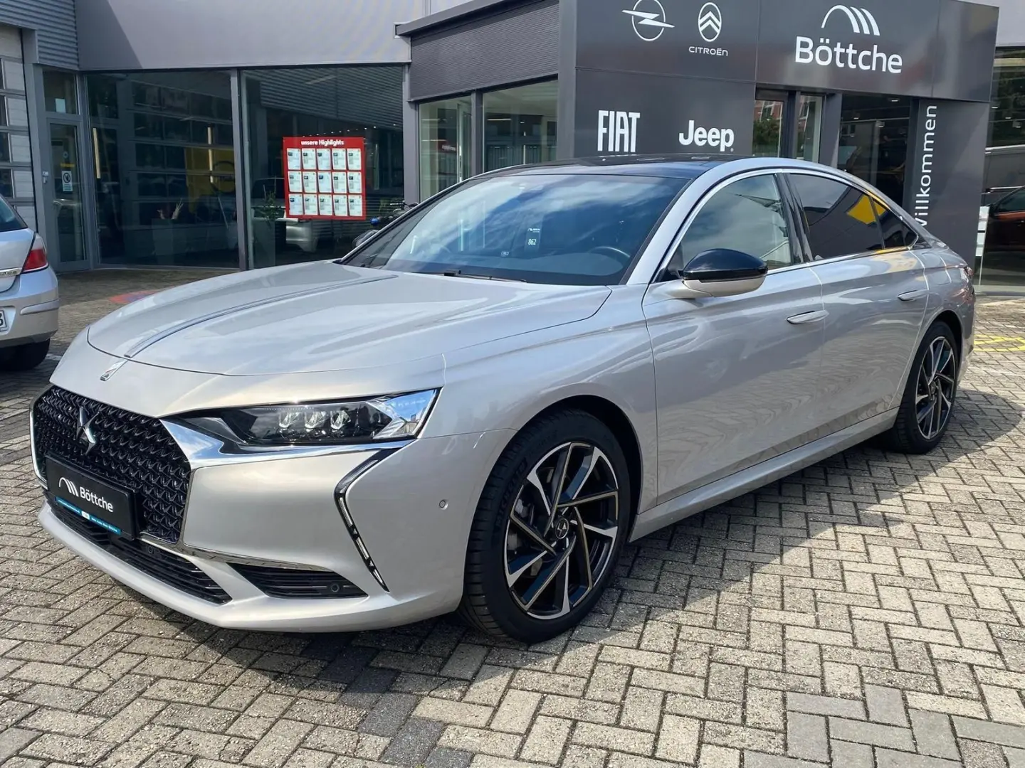 DS 9 E-Tense 225 Rivoli MASSAGE + SITZKLIMA vo+h