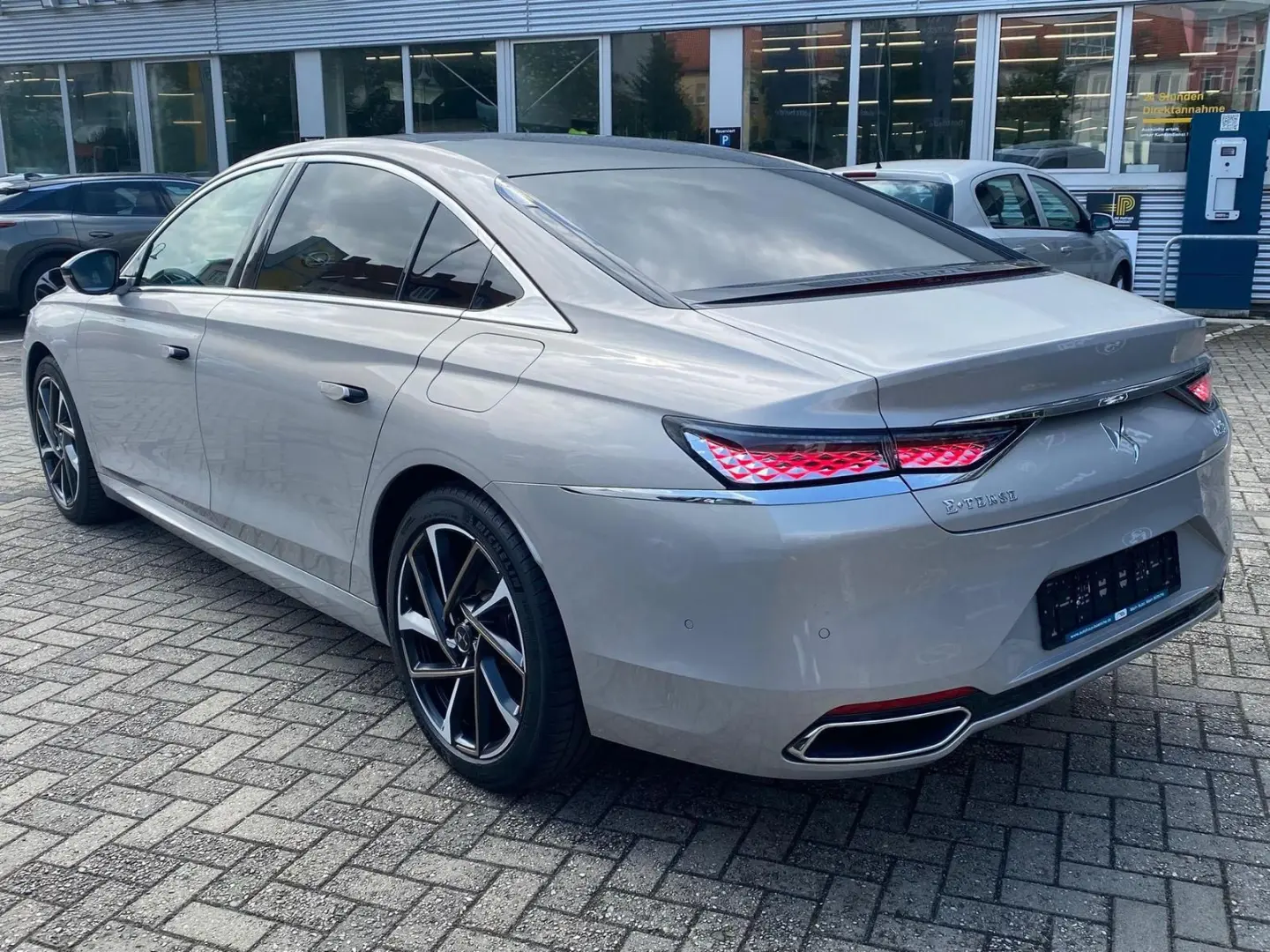 DS 9 E-Tense 225 Rivoli MASSAGE + SITZKLIMA vo+h