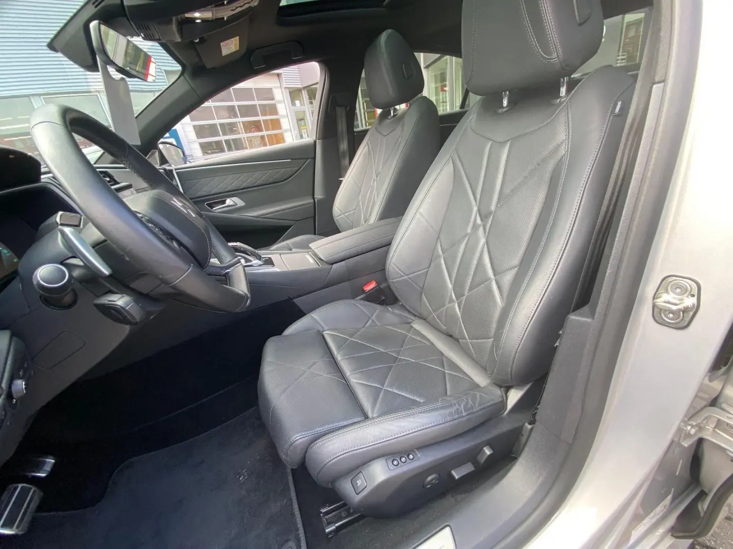 DS 9 E-Tense 225 Rivoli MASSAGE + SITZKLIMA vo+h