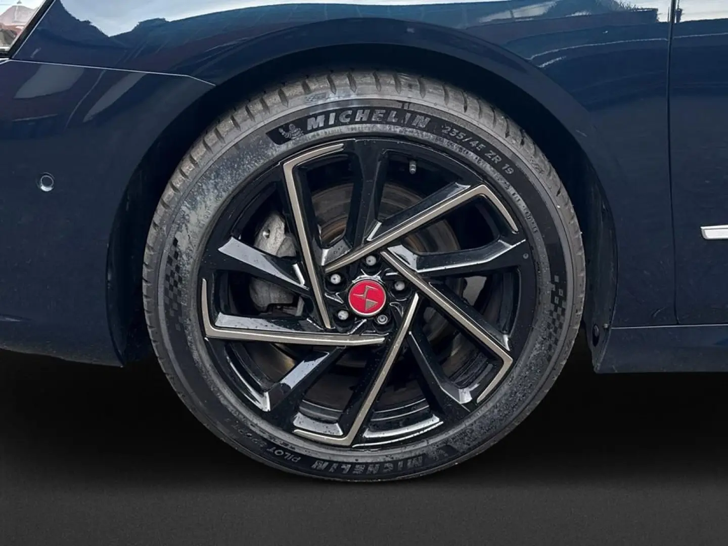 DS9 E-Tense 225 Performance Line +
