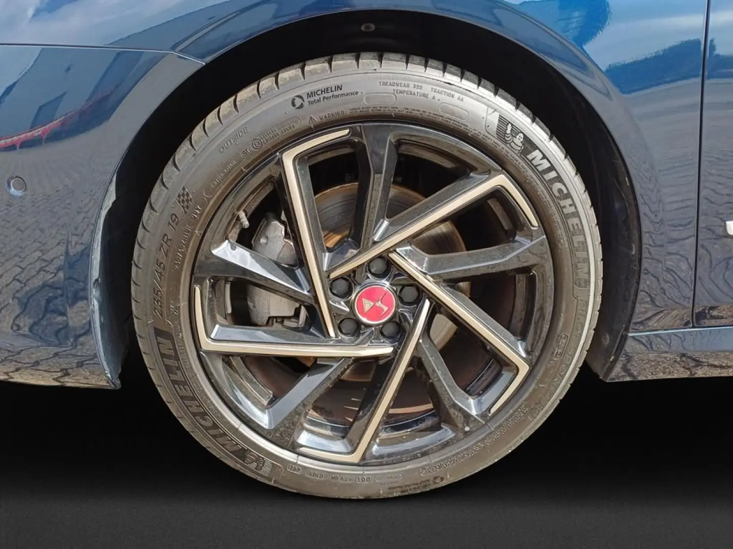 DS9 E-Tense 225 Performance Line+