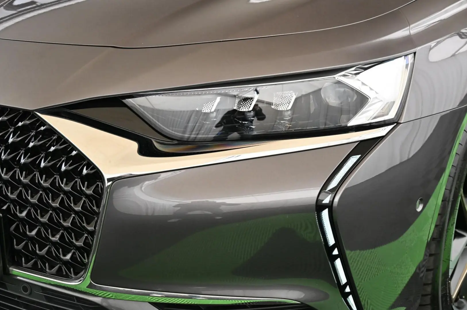 DS9 1.6 E-Tense 250 RIVOLI+ UVP 69.000 EUR