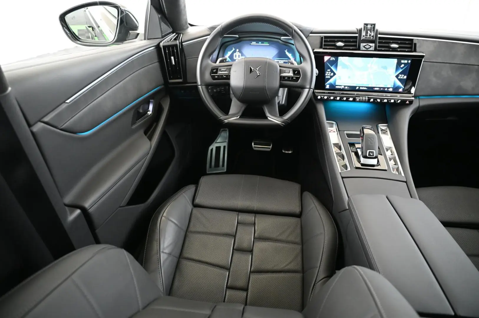 DS9 1.6 E-Tense 250 RIVOLI+ UVP 69.000 EUR