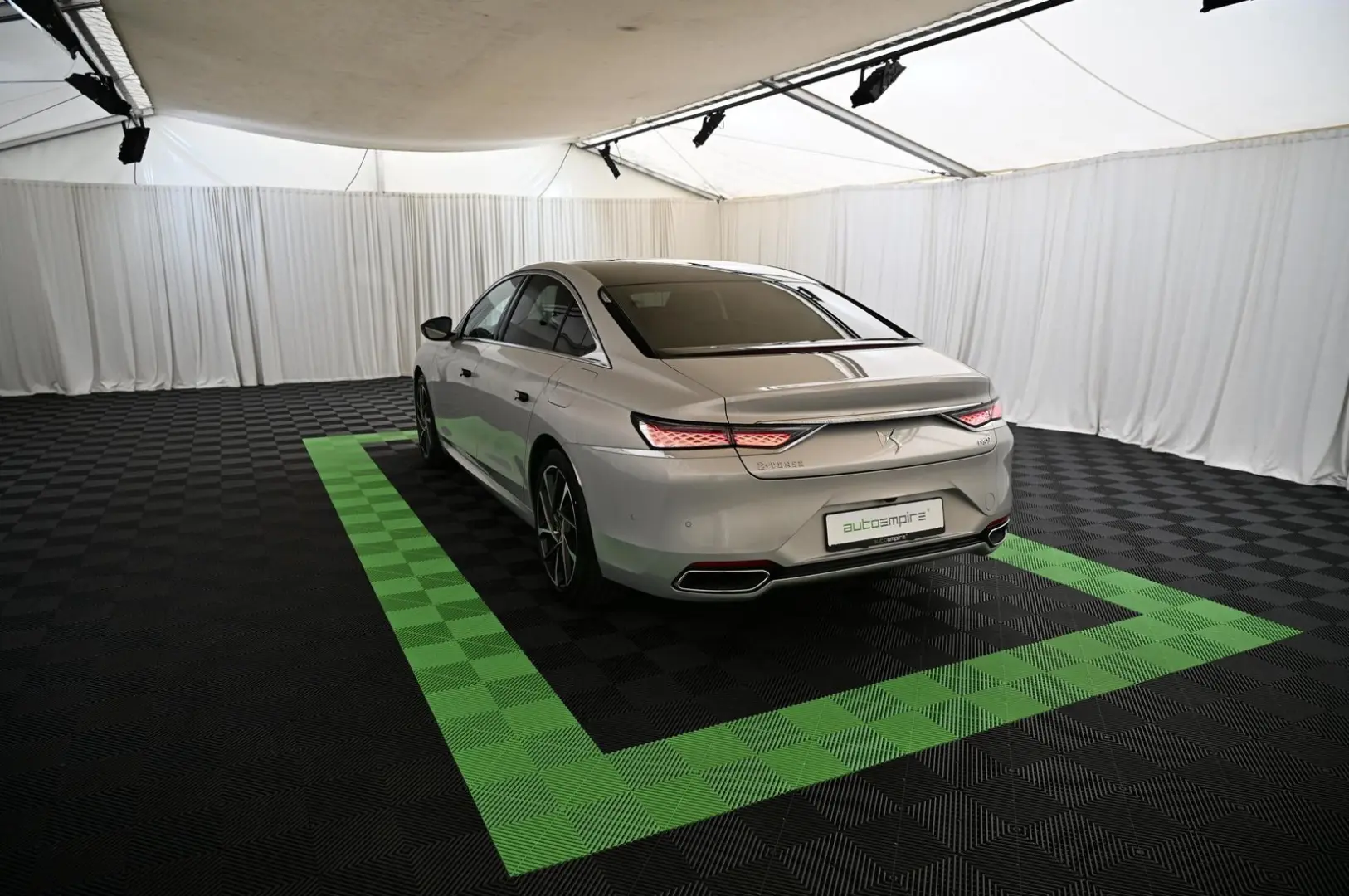 DS9 1.6 E-Tense 250 RIVOLI+ UVP 68.000 EUR
