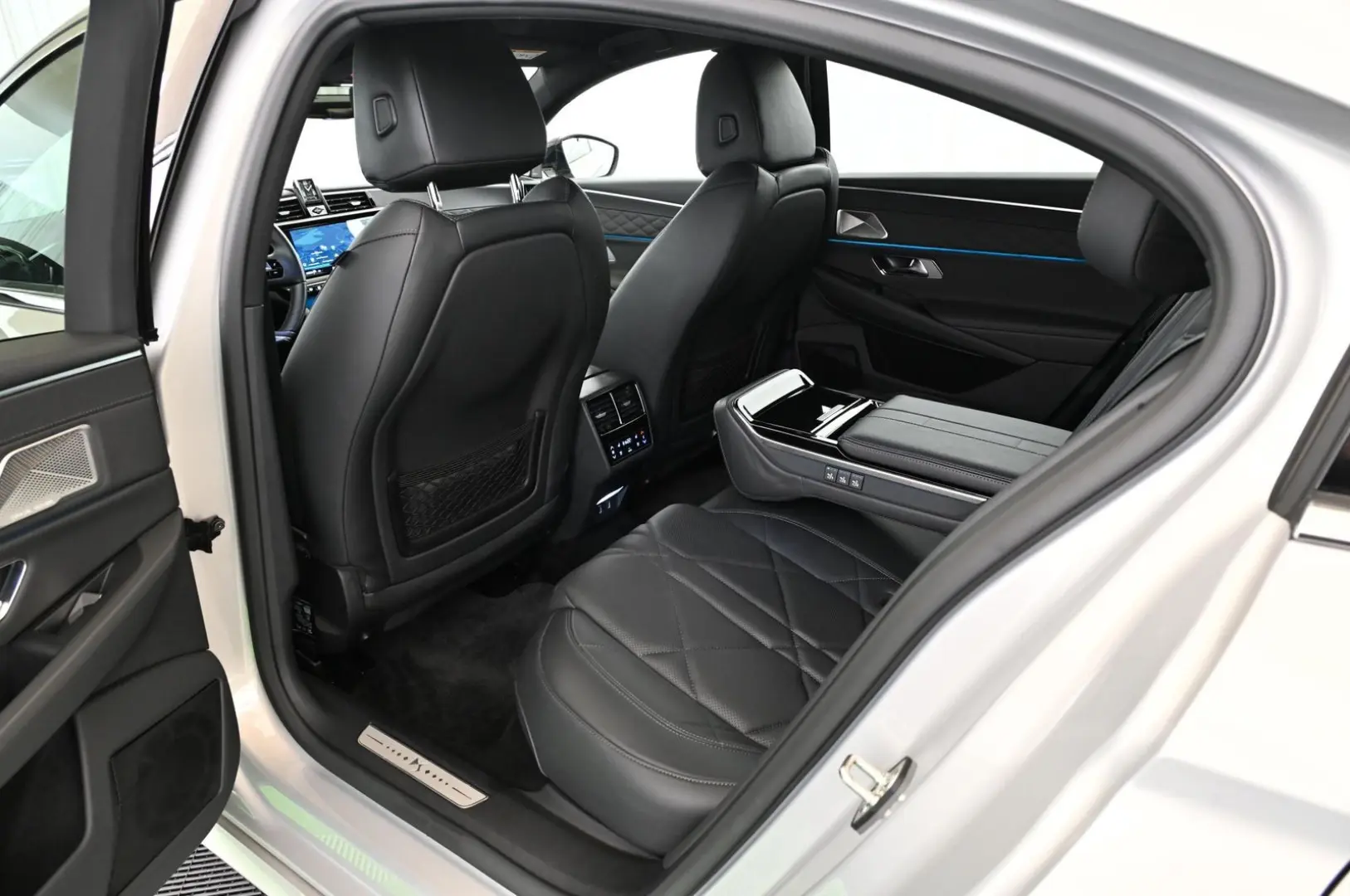 DS9 1.6 E-Tense 250 RIVOLI+ UVP 68.000 EUR